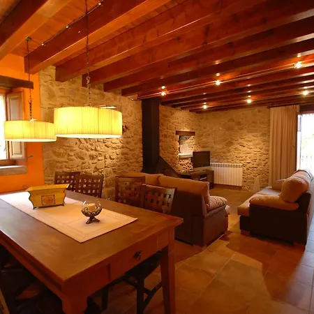 La Casassa De Ribes Apartahotel 3*