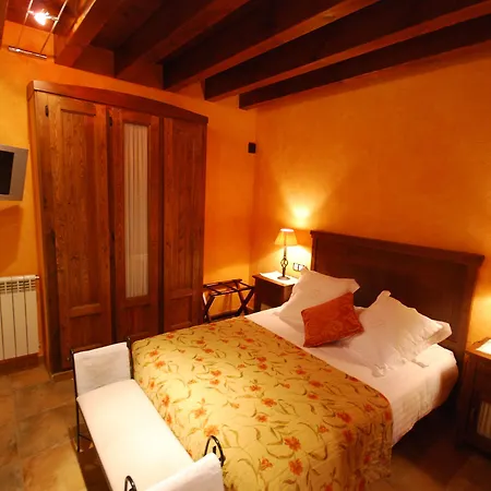 La Casassa De Ribes Apartahotel 3*